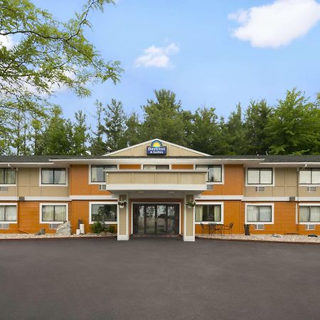 Days Inn & Suites By Wyndham Stevens Point Zewnętrze zdjęcie