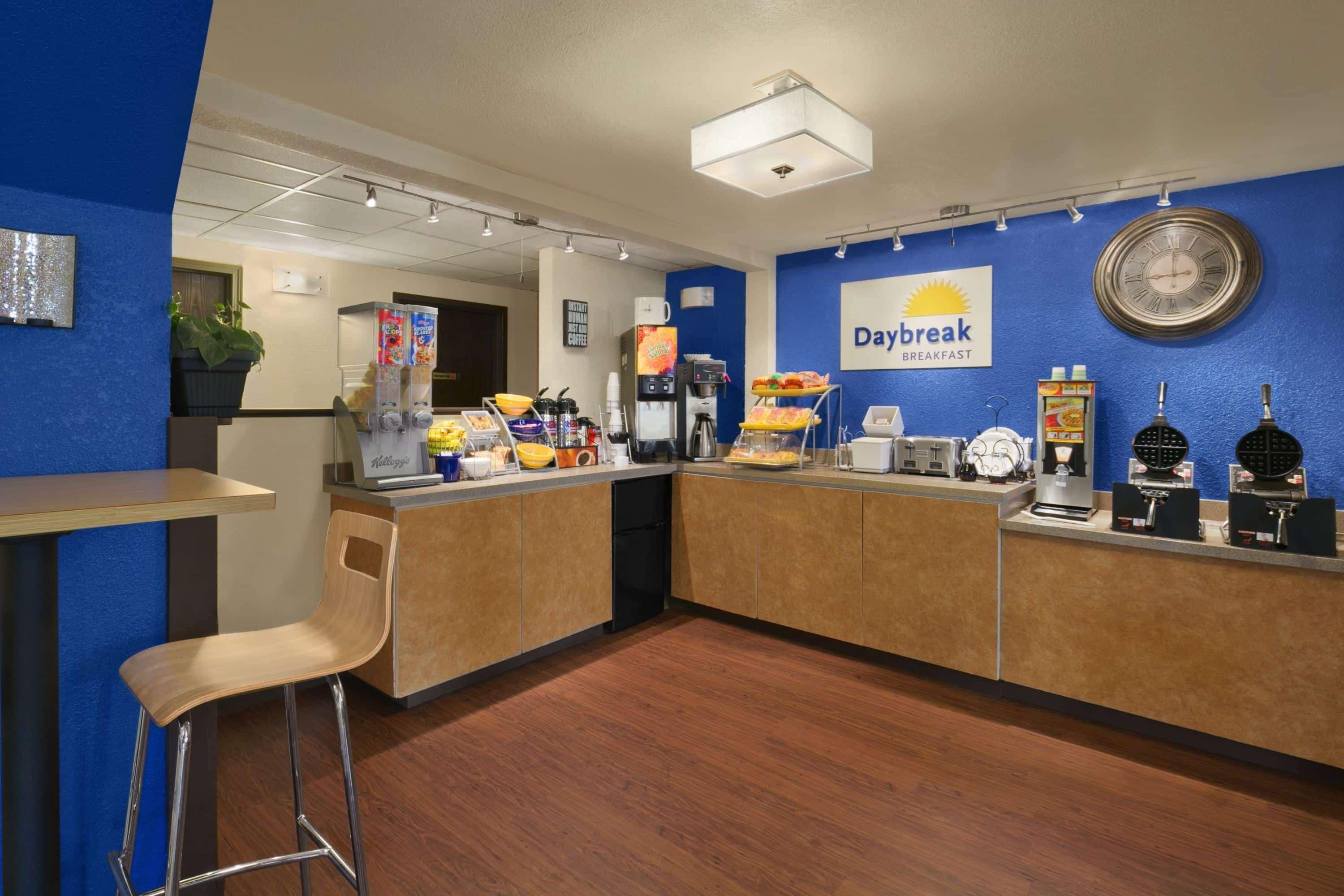 Days Inn & Suites By Wyndham Stevens Point Zewnętrze zdjęcie
