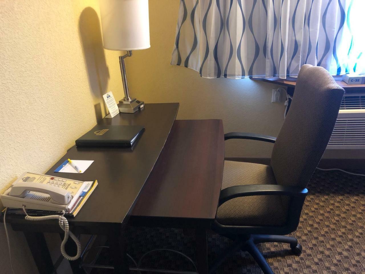Days Inn & Suites By Wyndham Stevens Point Zewnętrze zdjęcie